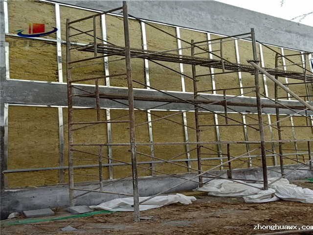 1-2005141443492E.jpg
