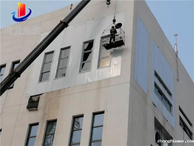 泄爆墙